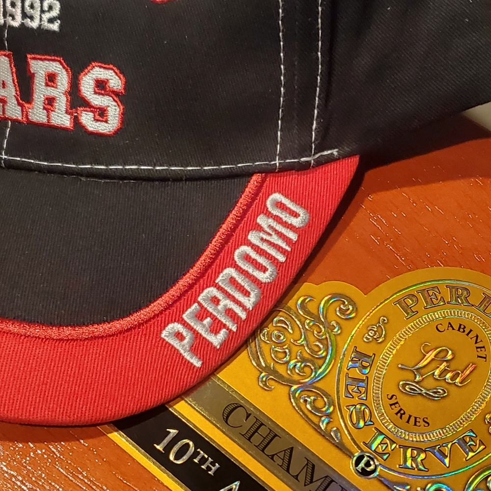 BNWT Perdomo Cigars Bottle Opener Cap - Picture 5 of 7